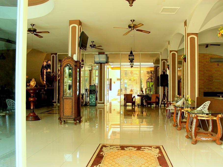 Mojokerto Classic Homestay Екстериор снимка
