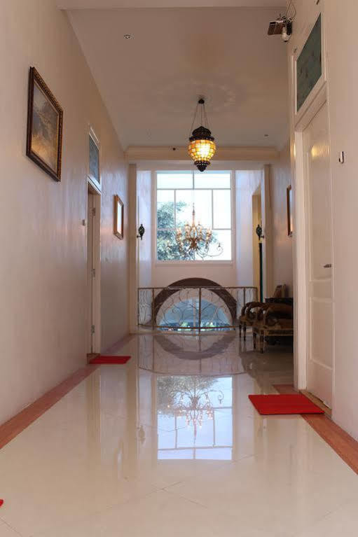 Mojokerto Classic Homestay Екстериор снимка