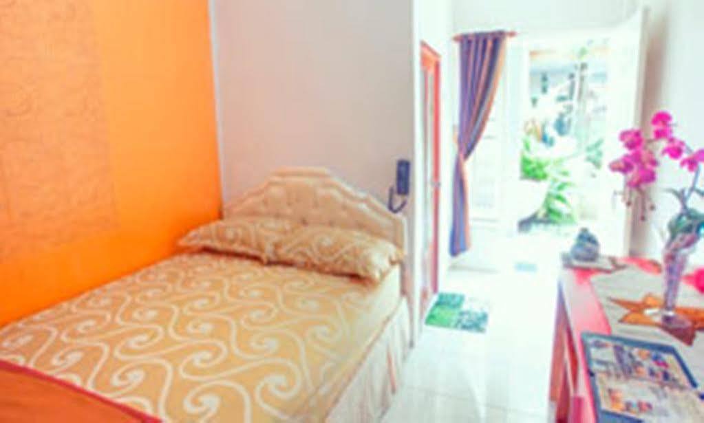 Mojokerto Classic Homestay Екстериор снимка