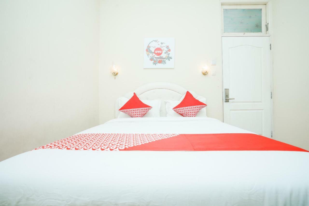 Mojokerto Classic Homestay Екстериор снимка