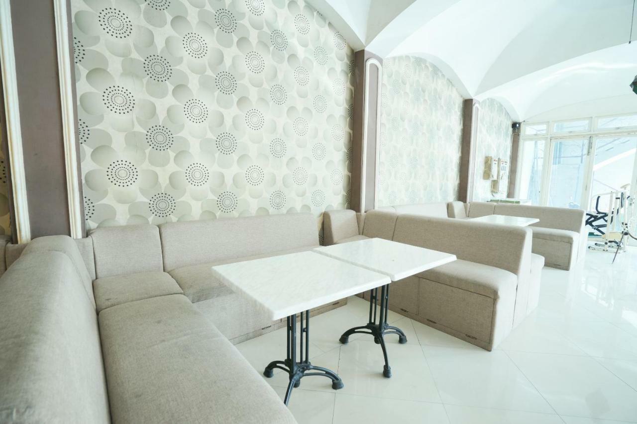 Mojokerto Classic Homestay Екстериор снимка